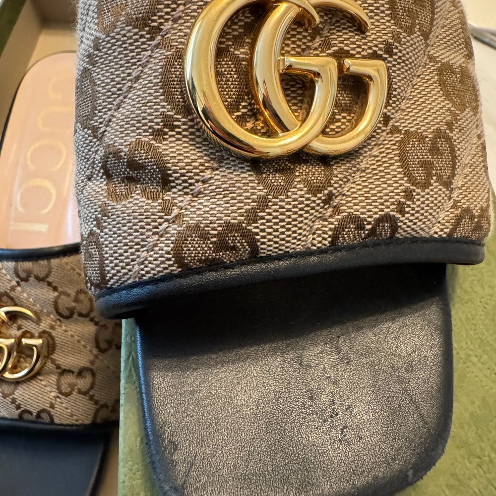 Gucci Women's Brown Slide Sandals - Picture 2 of 5